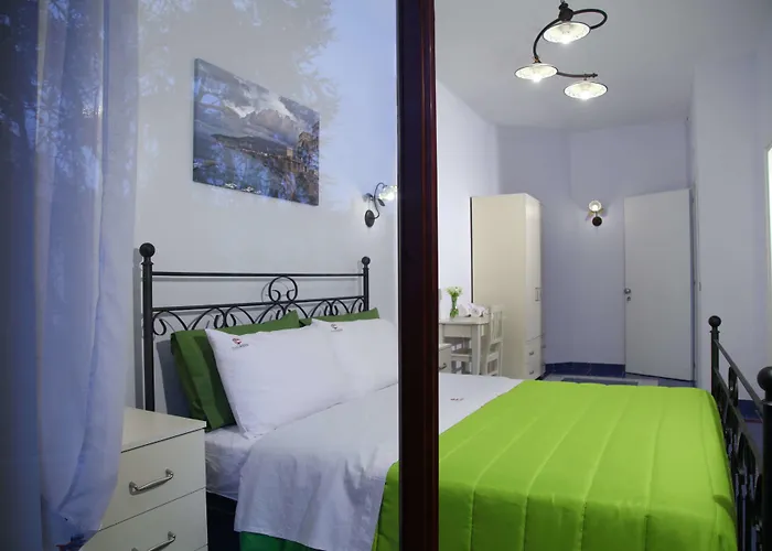 Couette-café The Reef 4*