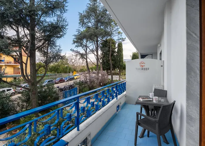 The Reef 4*