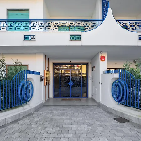 The Reef 4* Sorrento