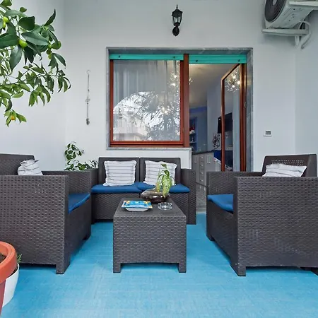 The Reef Bed & Breakfast 4*