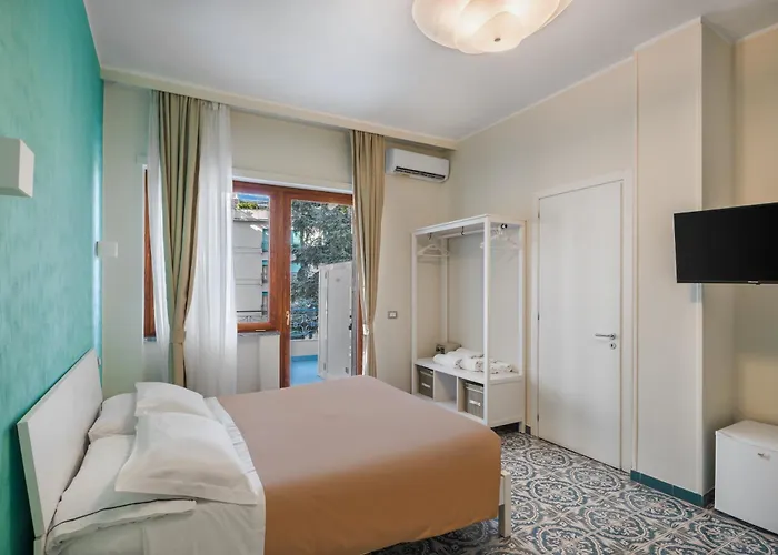 The Reef 4* Sorrento