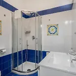 The Reef Panzió